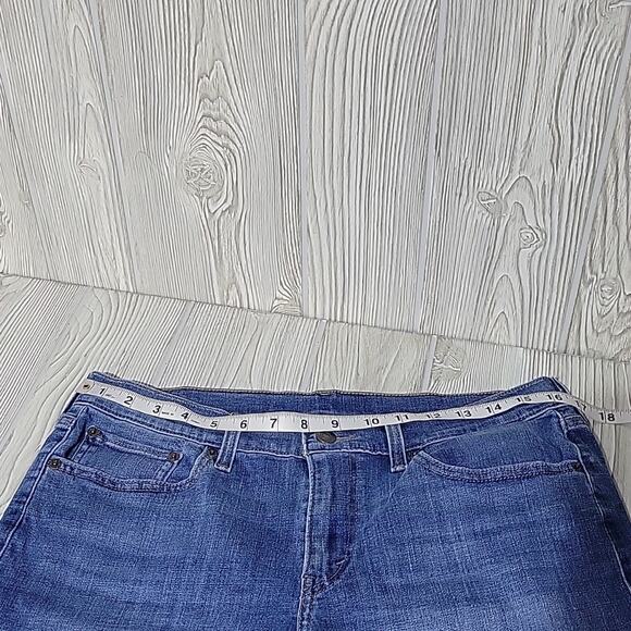 Levi's Mid Jean Shorts Womens Size Waist 29 US8 - Picture 5 of 8